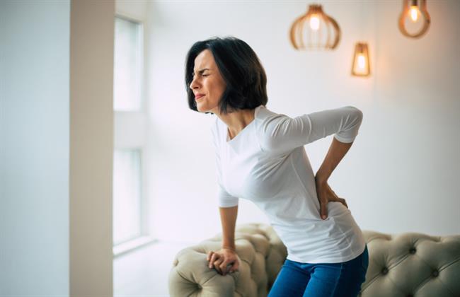 3 enostavne vaje, ki vam lahko pomagajo pri bolečinah v hrbtu. (Foto: Freepik.com)
