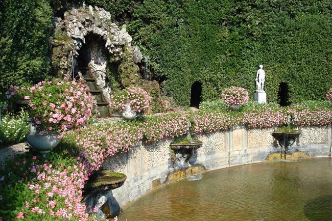 Renesančni vrtovi v Firencah in okolici.