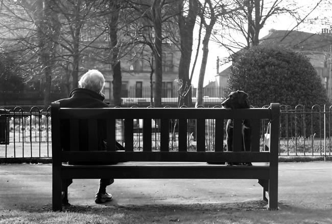 Med prazniki je osamljenost lahko še hujša. (foto: freeimages.com)