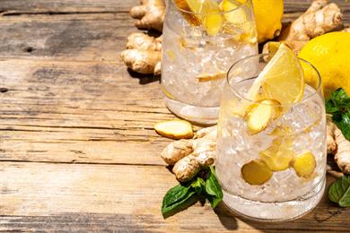Zakaj je voda z limono in ingverjem tako zdrava?
