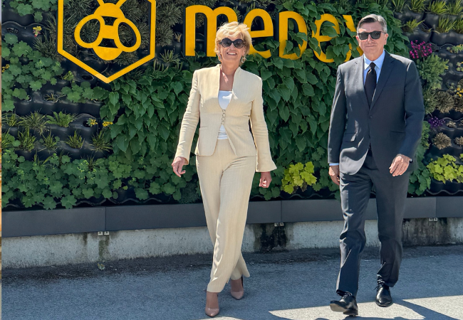 Medex in Borut Pahor v skupni kampanji poudarjata naravno življenje, pristnost in slovenske vrednote. (Vir: Medex.si)