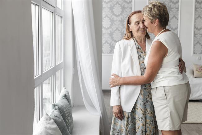 »V zadnjem letu se mi je le pri dveh obiskih za nekaj sekund nasmehnila.« (Vir: Freepik)