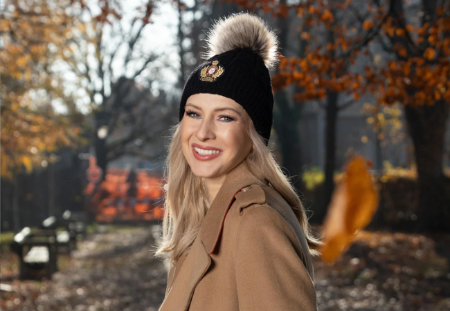 "Lokalna proizvodnja mi ne omogoča le nadzora nad proizvodnjo, dolgoročno pomaga okolju z zmanjševanjem odpadkov in ogljičnih odtisov ter služi kot način za zagotavljanje delovnih mest v naši skupnosti." Foto: Maja Ferme