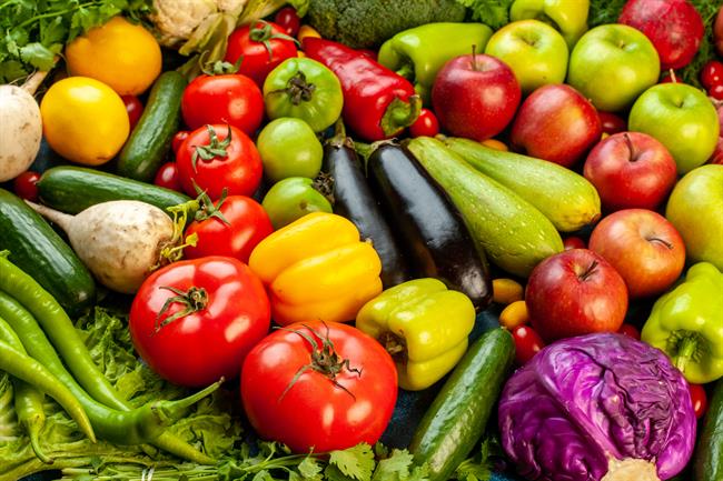 Odstranite strupene pesticide iz sadja in zelenjave. (foto: Freepik)