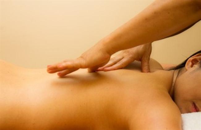 Reiki je zdravilna terapija polaganja rok. (foto: www.123rf.com)