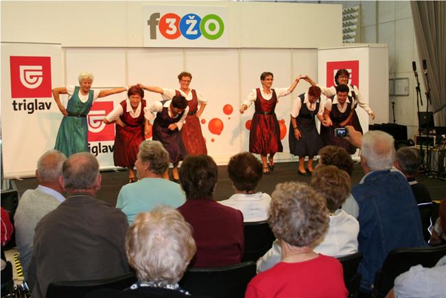 Kulturni nastopi na odprtem odru. (foto: F3ŽO)