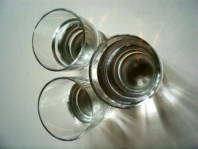 Vodo pijte tudi pred spanjem. (foto: www.sxc.hu)