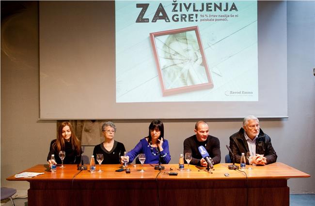 Proti nasilju nad ženskami sta tudi Boris Cavazza in Dejan Zavec. (foto: Zavod Emma)