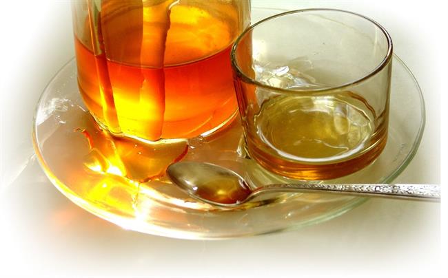 Pripravite česnov sirup, močan naravni antibiotik. (foto: freeimages.com)