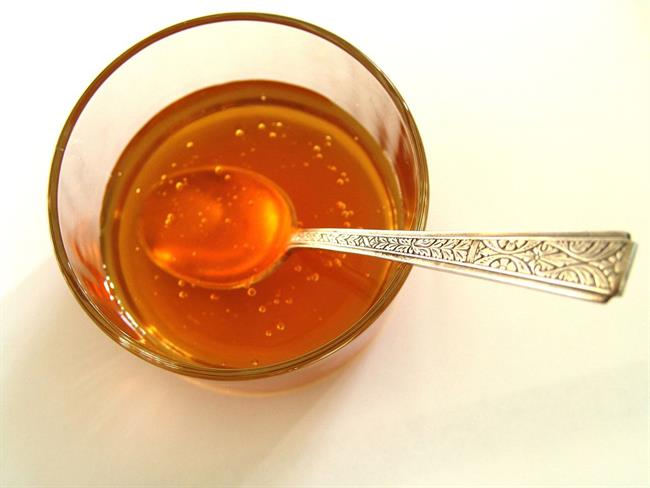 Pripravite domači sirup, ki lajša bolezni dihal. (foto: freeimages.com)