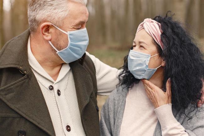 Od danes dalje so maske spet obvezne. (foto: freepik.com)