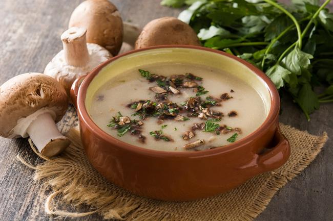 Ste že pripravili gobovo juho po starem babičinem receptu? (Foto: Freepik.com)