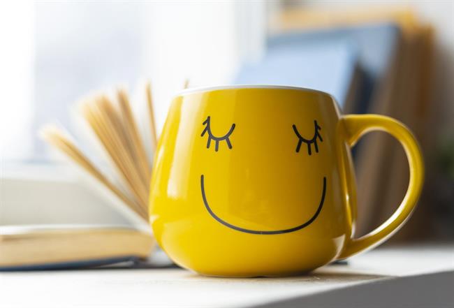 Rumeni čaj iz banan vam bo pomagal do kakovostnejšega spanca, lajšal bo tudi krče v mišicah in vas pomirjal. (Foto: Freepik.com)