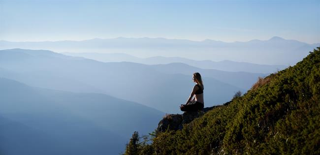 Meditacija mi ponuja hiter in enostaven način za sproščanje celotnega telesa, pa tudi uma. (Foto: Freepik.com)