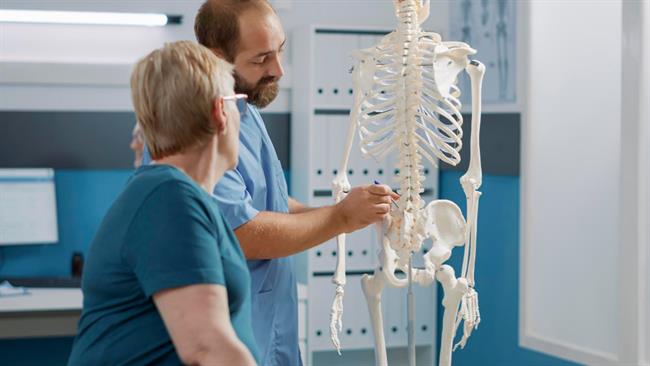  	Osteoporozo povzročajo različni dejavniki. (foto: Freepik.com)