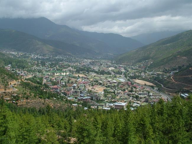 Pogled na glavno mesto Butana – Timpu (80 000 prebivalcev), foto: O.P.