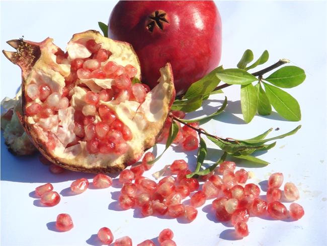 Sok granatnega jabolja je zelo zdrav. (foto: www.sxc.hu)