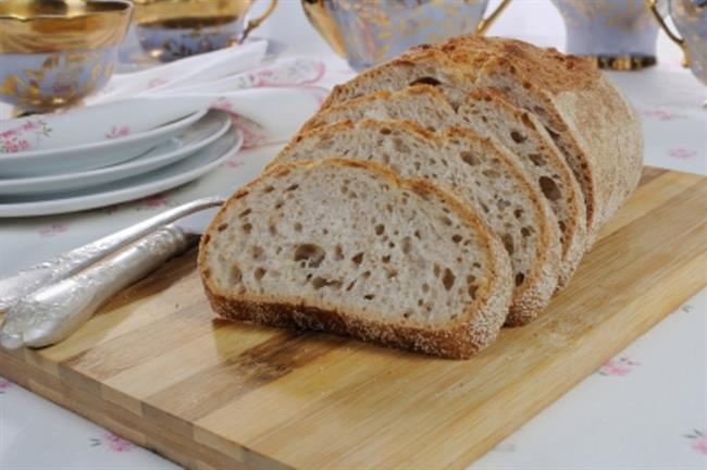 Kruh iz polnovrednih žitaric je najbolj zdrav. (foto: FreeDigitalPhotos.net)