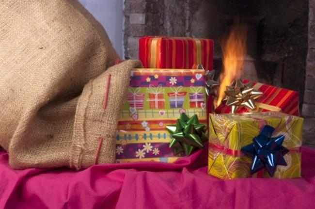 Ali pretiravamo v nakupovanju decembrskih daril? (foto: FreeDigitalPhotos.net)