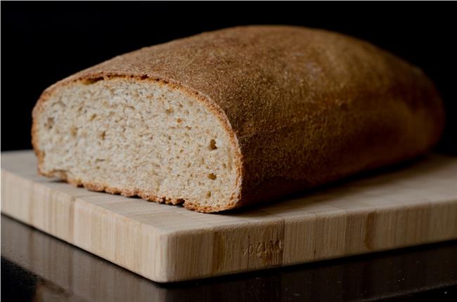 Prepoznate pravi črni kruh od lažnega? (foto: freeimages.com)