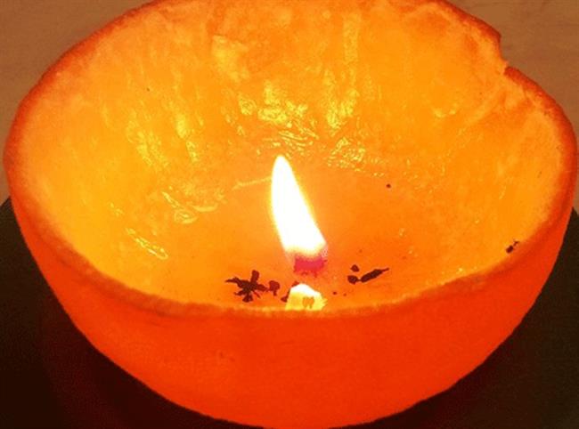 Naredite pomarančno svečko. (foto: You Tube)