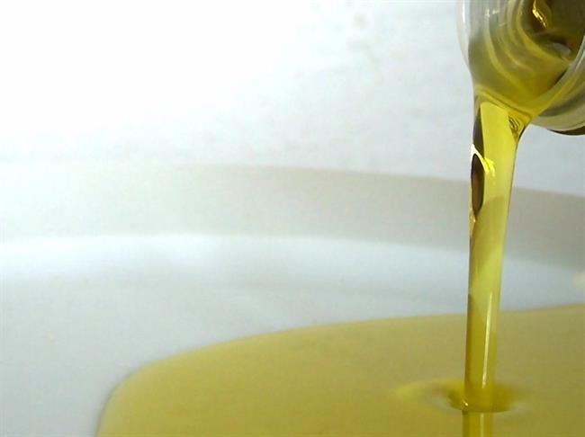 S kvalitetnim oljem lahko očistite svoje telo. (foto: freeimages.com)