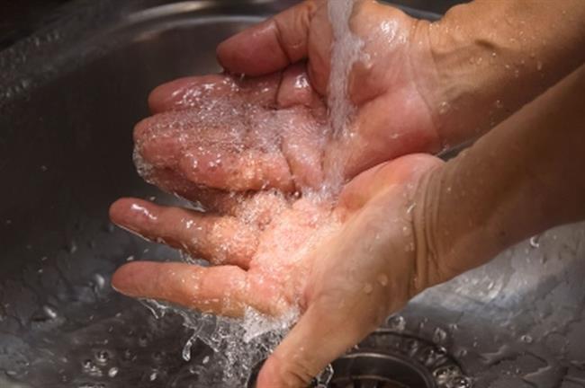 Okužbo z noravirusi preprečimo z rednim umivanjem rok. (foto: FreeDigitalPhotos.net)