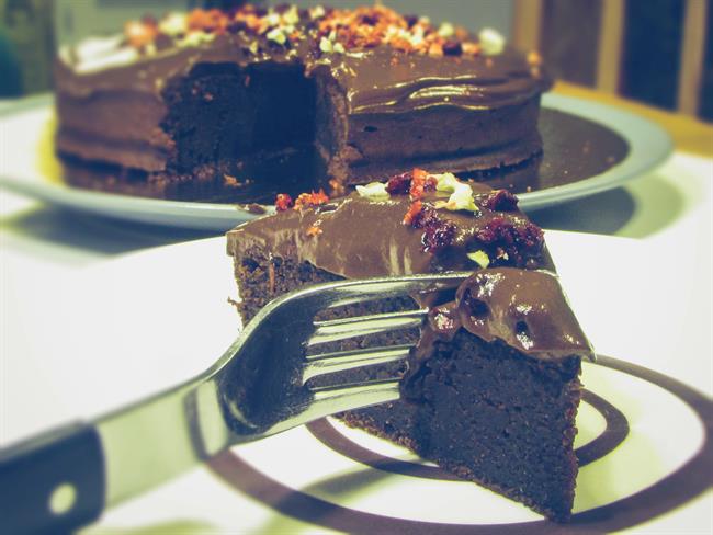 Veganska čokoladna torta. (foto: Tina Teršek)