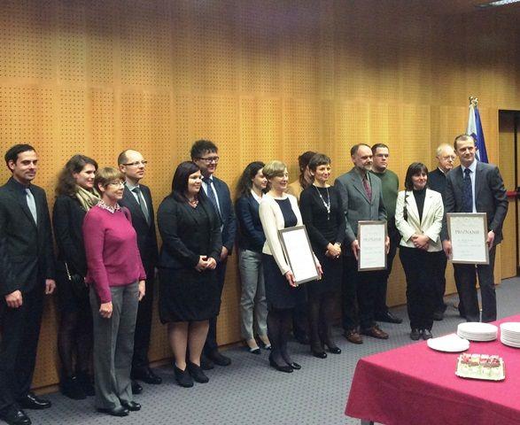 Ministrica dr. Maja Makovec Brenčič je sprejela tri skupine slovenskih raziskovalk in raziskovalcev. (foto: 