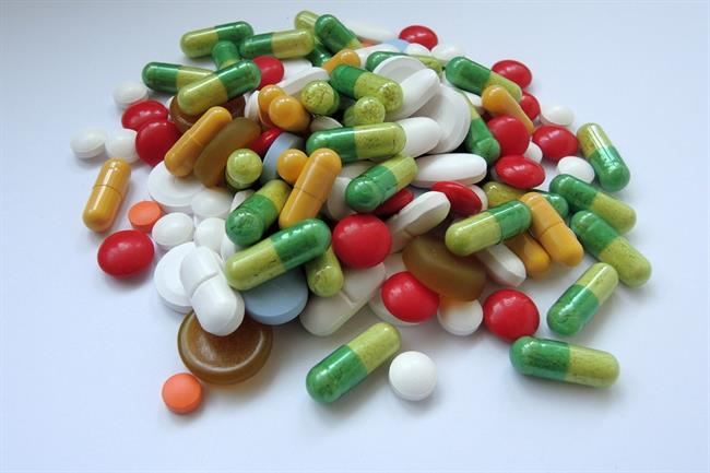 Analgetiki brez recepta pomagajo enako kot opioidi. (foto: pixabay.com)