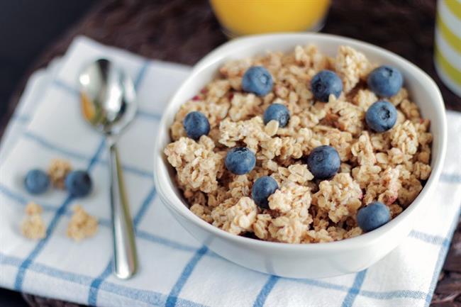 Izberite zdrav zajtrk, ki vam ne povzroča prebavnih težav. (foto: pexels.com)