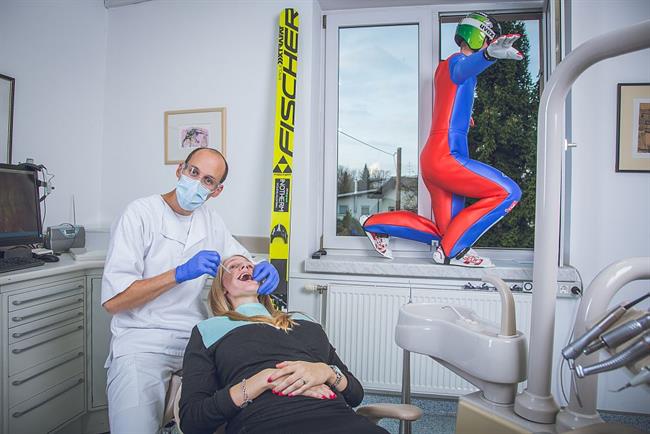 Smeh je pol zdravja, pravijo. Da pa bo nasmeh še lepši, poskrbi Miha Bobič, dr.dent.med., specialist ortodont (foto: Babit, dental center)