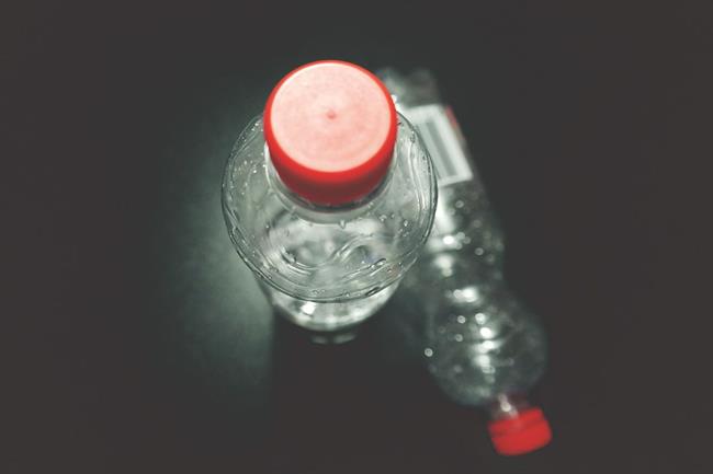Plastično embalažo lahko domiselno reciklirate. (foto: pexels.com)