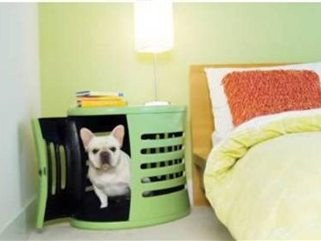 Nočna omarica in počivališče za psička. (foto: www.oddee.com)