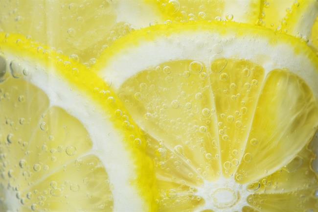 Limonov napitek pomaga pri hujšanju. (foto: pexels.com)
