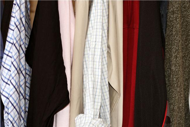 Oblačila, ki jih ne nosite več, nimajo kaj početi v vaši omari. (foto: www.sxc.hu)
