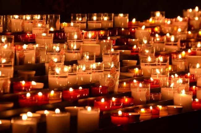 Koliko sveč boste prižgali letos? (foto: pexels.com)