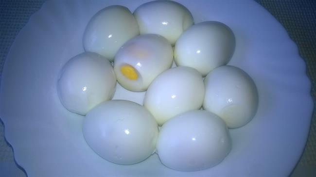 Kuhana jajca lahko vložimo v kis. (foto: Jožica Ostrožnik)