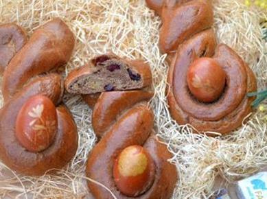 Velikonočni recept: Čokoladni zajci z arašidovim nadevom
