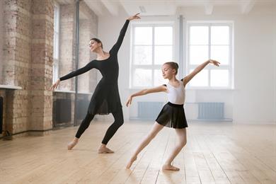 INTERVJU: Ko gre ljubezen do poučevanja baleta iz roda v rod