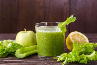 Čudežni zeleni napitek: piti bi ga morali vsako jutro!