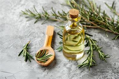 Ste vedeli, da je rožmarinovo olje tako koristno?