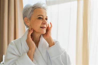  Lepotni trik, ki hitro odpravi suho kožo