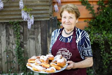 »Dokler imam voljo in veselje, bom zraven.« – pogovor z gospo Ivanko Brodar, 93-letno mojstrico peke