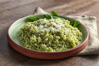 3 recepti z regratom, ki niso solata