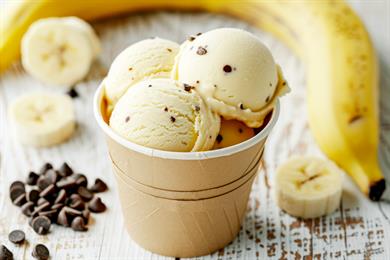 4 načini, kako uporabiti preveč zrele banane (ki niso bananin kruh)