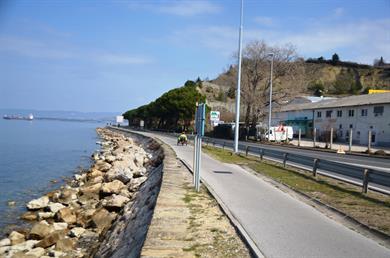 Obe občini že urejata območje obalne ceste