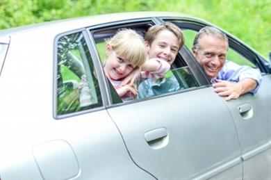 Vozniške sposobnosti starejših: Koliko boste odšteli za podaljšanje izpita?