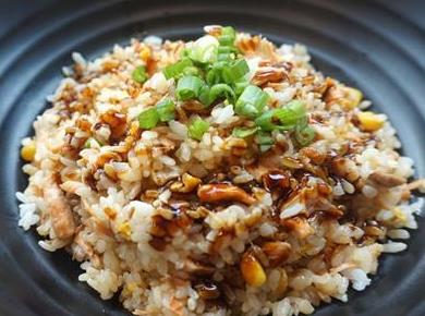 Pozor, ne jejte tega riža, vsebuje lahko rakotvorne snovi!