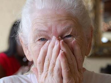 JAVNO PISMO: Diskriminacija starejših na področju zdravstva je zaskrbljujoča